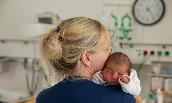Pflegefachfrau Pädiatrie für unsere neonatologische und pädiatrische Intensivstation (Level 1) (m/w/d)